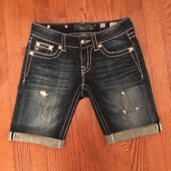 Miss Me Bermuda Jean Shorts EUC - Picture 5 of 7